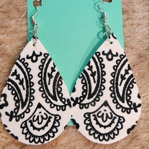 Black and White Teardrop Earrings